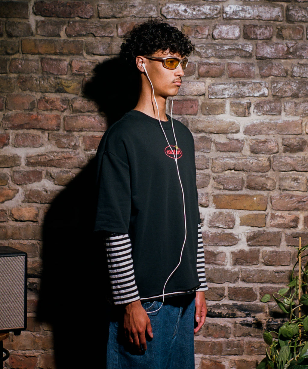 Boxy Half-Sleeve Raw-Edge T-Shirt